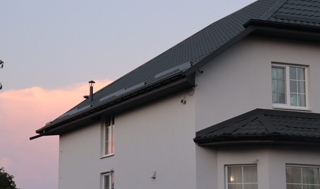 Meer zonne-energie op het net: wat betekent dat voor je energierekening en huis?